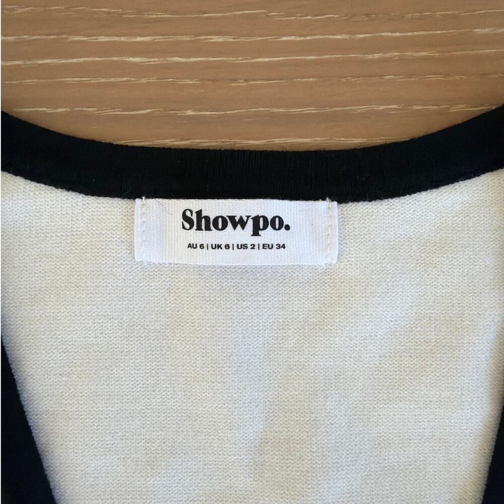 Showpo. Cropped Cardigan Long Sleeve Size US 2 in White with Black Trim - Picture 2 of 4